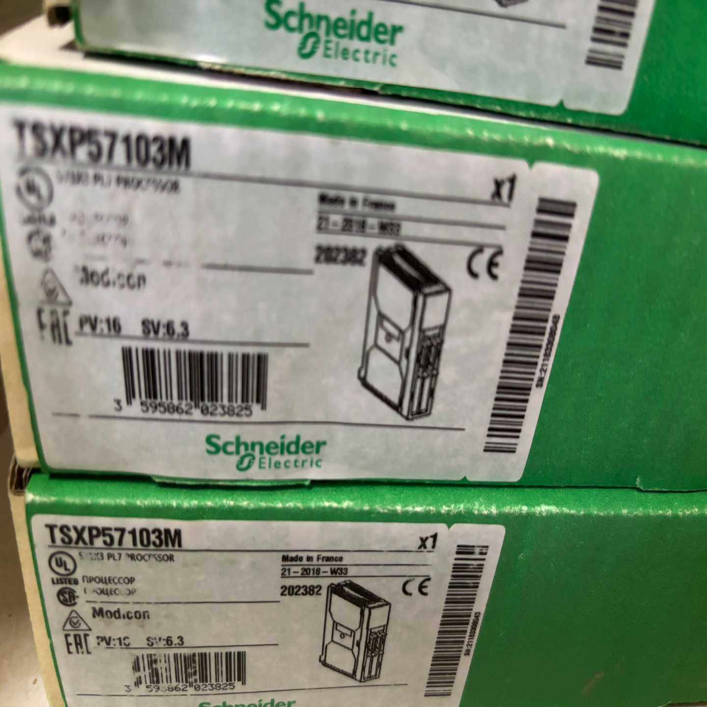 施耐德plc模块tsxp57103m全新原装--议价商品