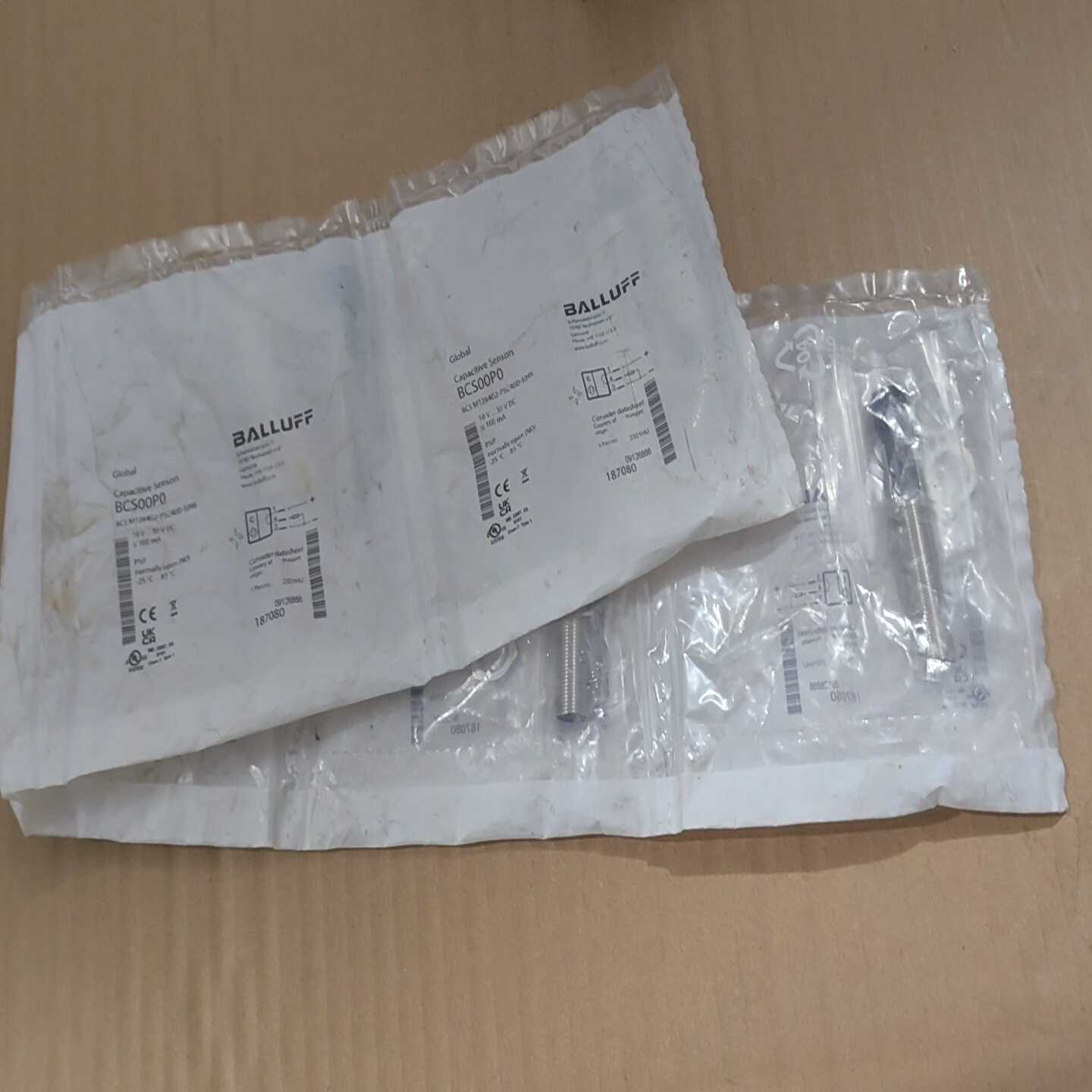 议价巴鲁夫接近开关BCS00P0现货/维修