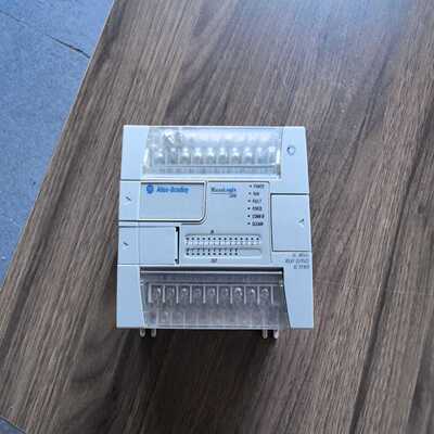 询价~AB模块1762-L24BWAR 功能正常 外观漂亮
