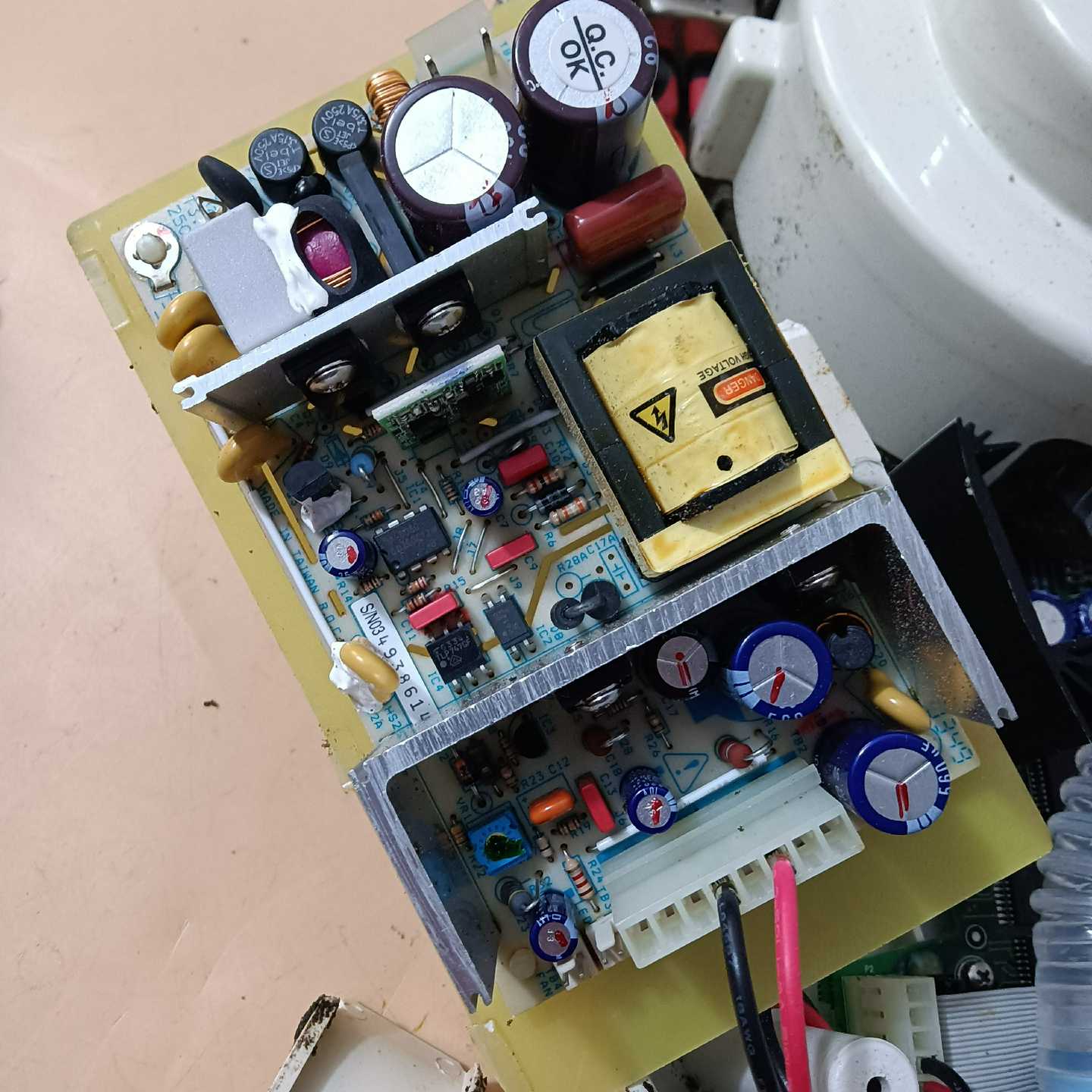 SNP-Z079SKYNET电源通电测试正常！实物（零零电子）