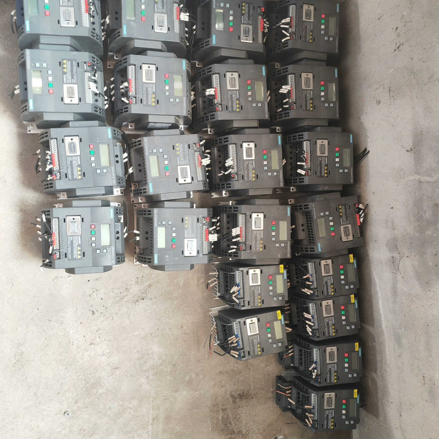 售前询价适用6SL3210-5BB21-1UV0  11KW 有16台议价