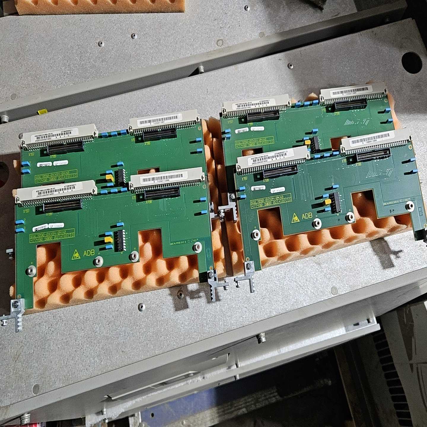 西门子6SE7090-0XX84-0KA0，公司库存成色如图--议价商品