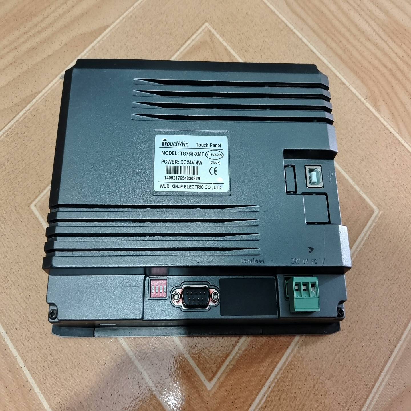 咨询-信捷触摸屏TG765-XMT，功能正常，成色为实图