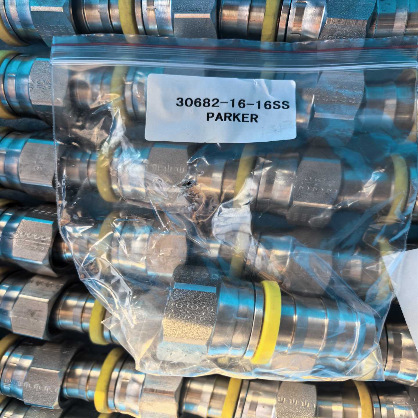 派克PARKER管接头，型号30682-16-16SS，全新--议价商品