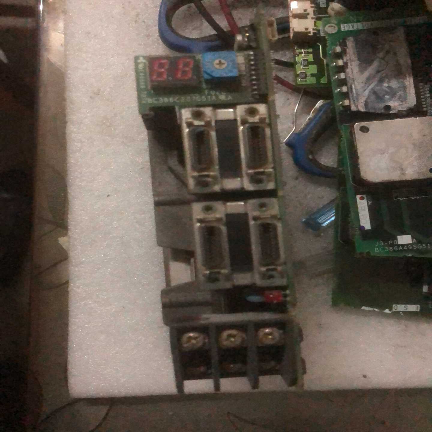 （洋洋设备）j2sb-po2、bc386a368g51。板子上面掉了一个