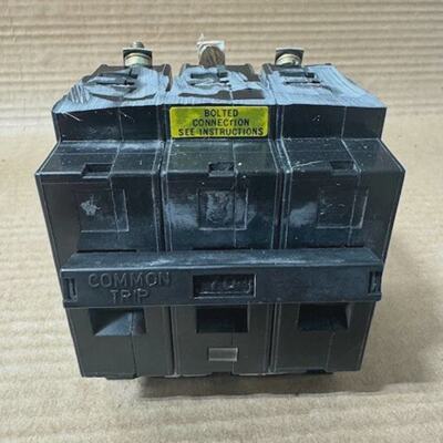 SQUARE D EHB4 3 pole 70 amp 480Y277v EHB34070 Circuit Breake