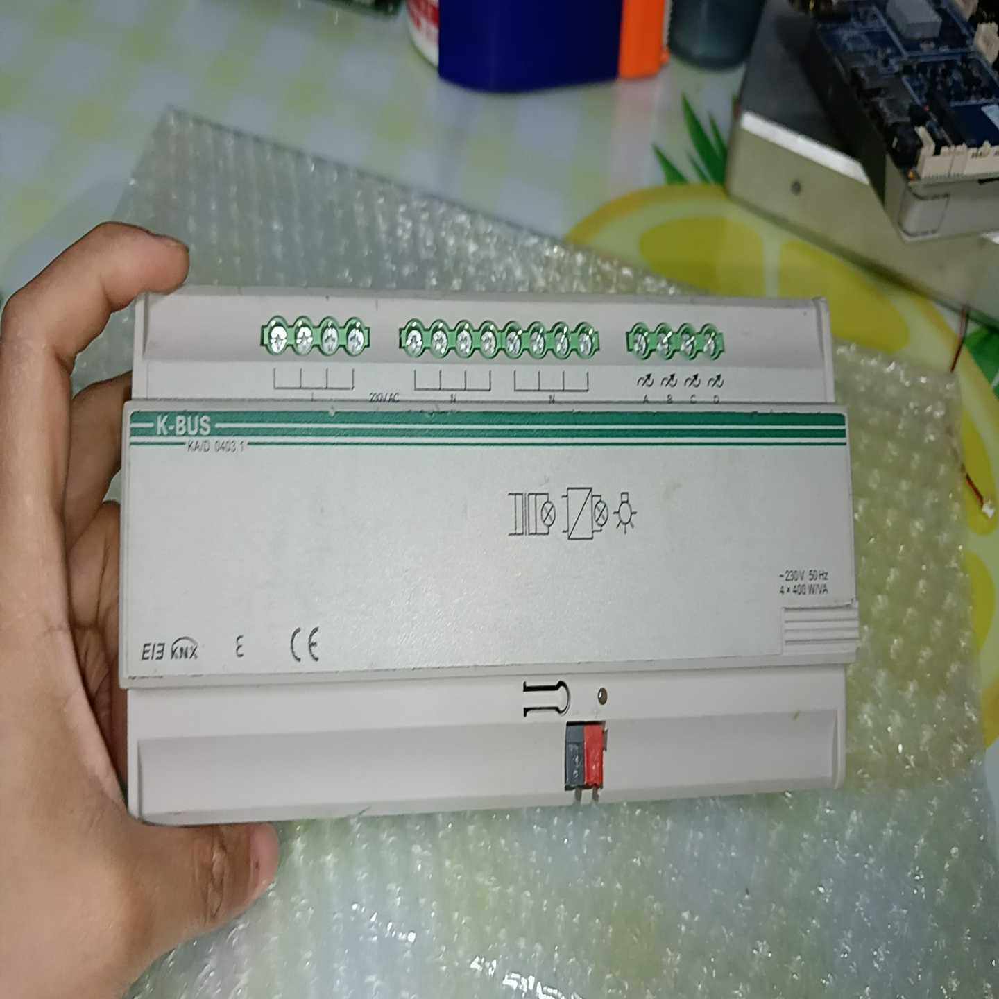 寻..KA/D-04/03.1，4路16A带-230V调光模块，G