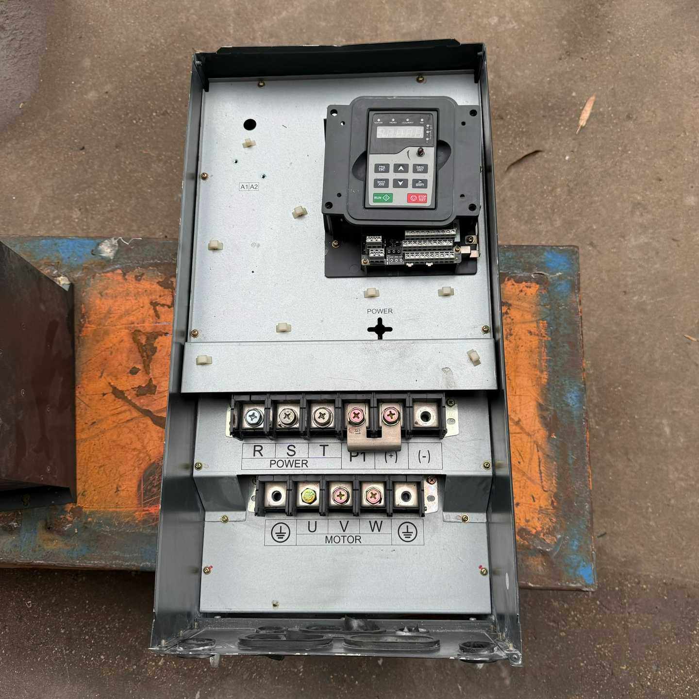 英威腾变频器GD200-090G/110P-4