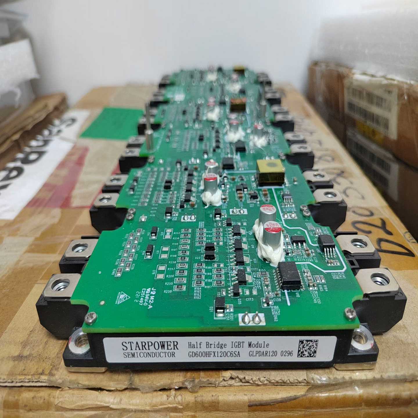 6盒12000个  50V2.2uF  直插电解电容138包~询价