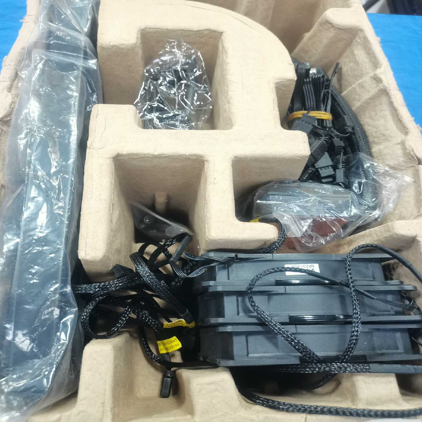 全新SOPLAY赛普雷360水冷散热器，3个argb原装神光--议价商品