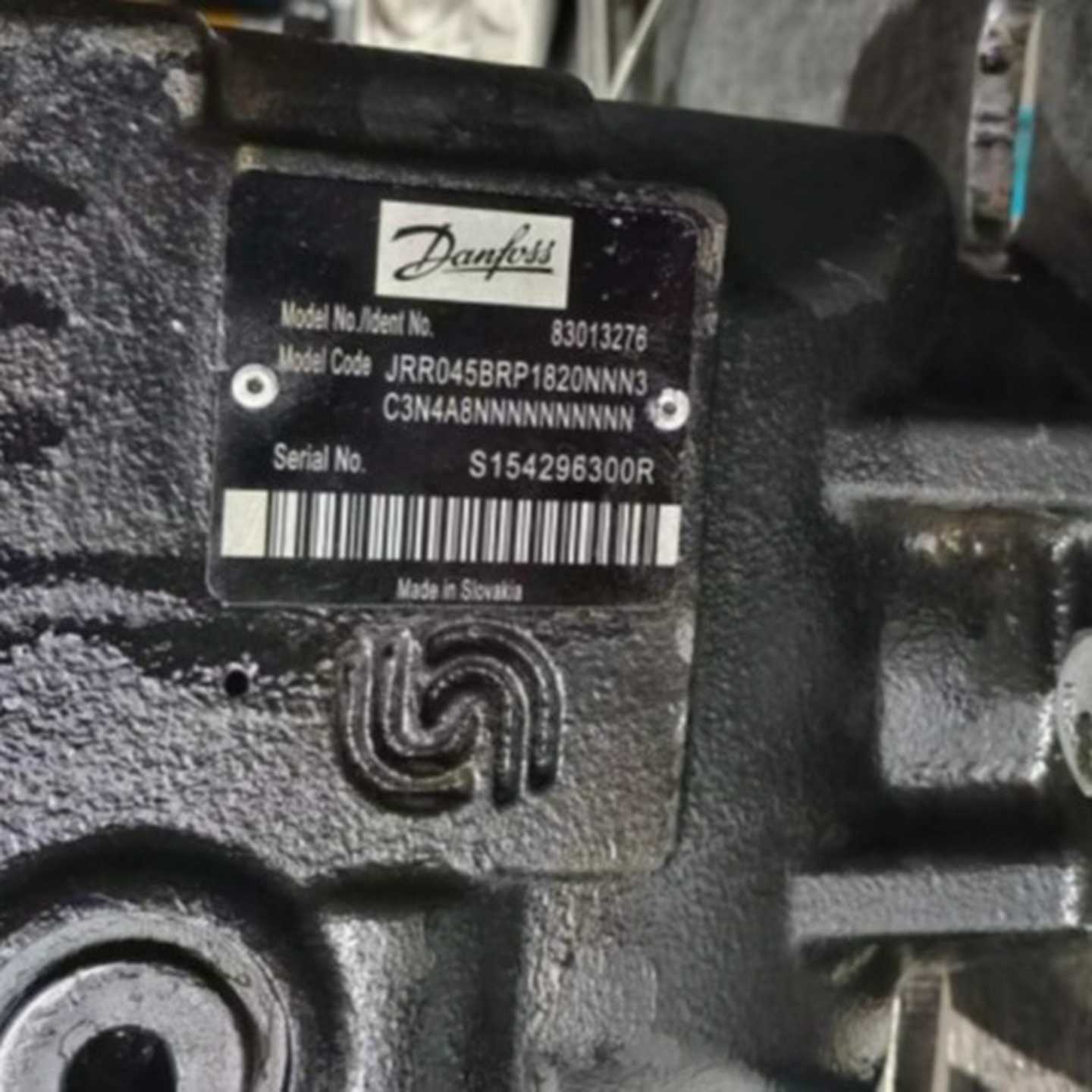 丹佛斯Danfoss柱塞泵90R250KP5CD80PT4C8K03NNN353528