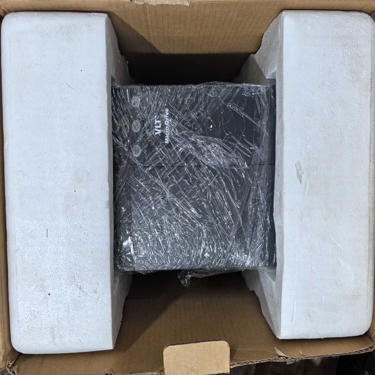 丹佛斯FC051变频器18.5KW，装机使用时间短，成色9.--议价商品