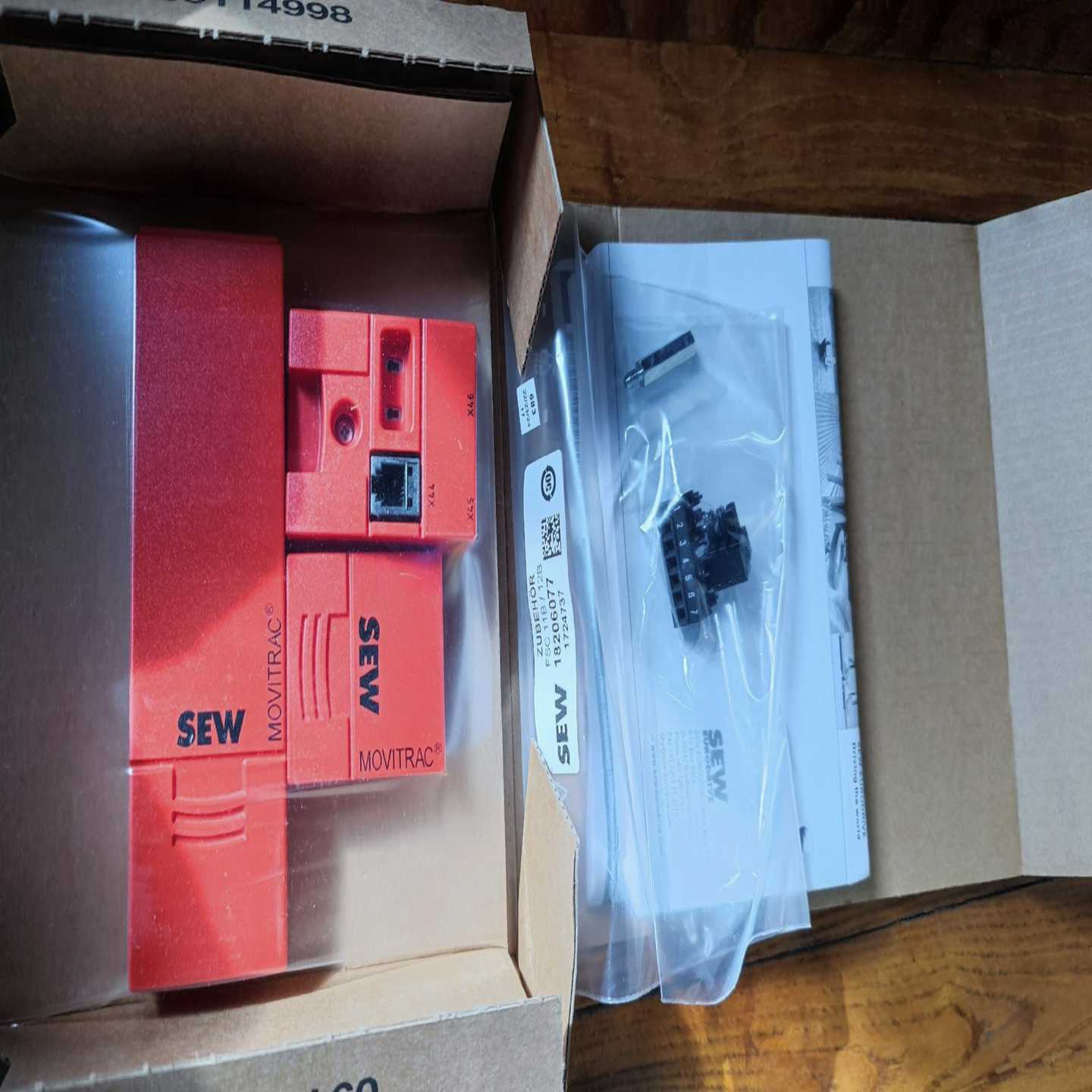 SEW变频器 FSC11B 18207162（佳毅工控）