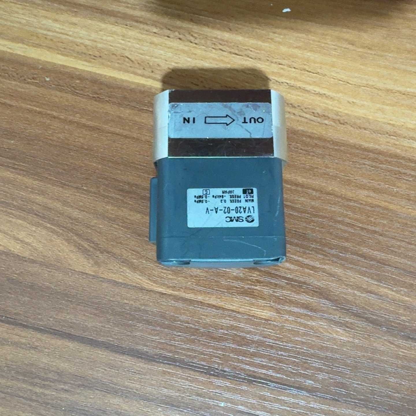 拆机SMC液用阀LVA20-02-A-V成色漂亮想要的和我--议价商品