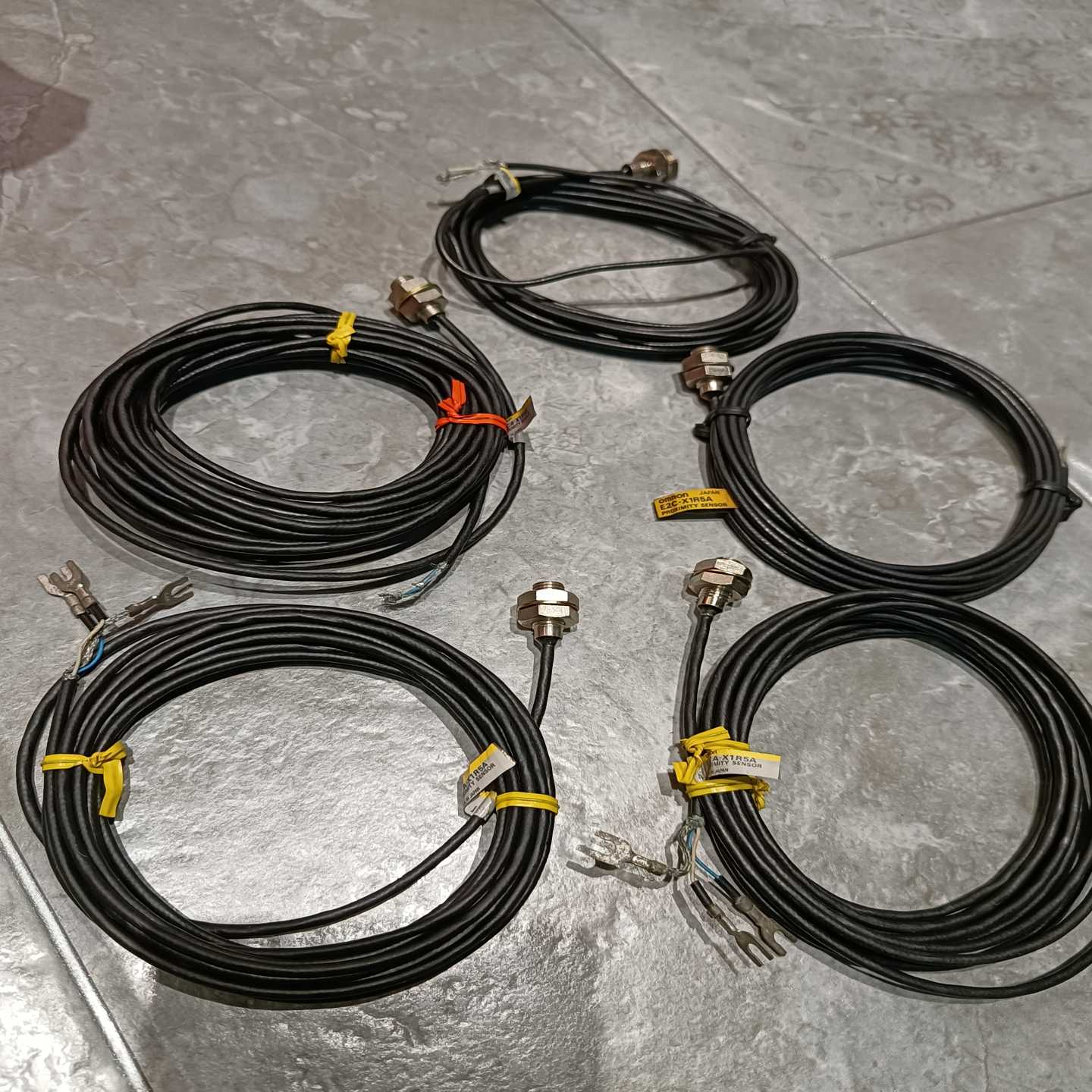 E2C-X1R5A有1只，价格280元正品未使用没包装，实--议价商品