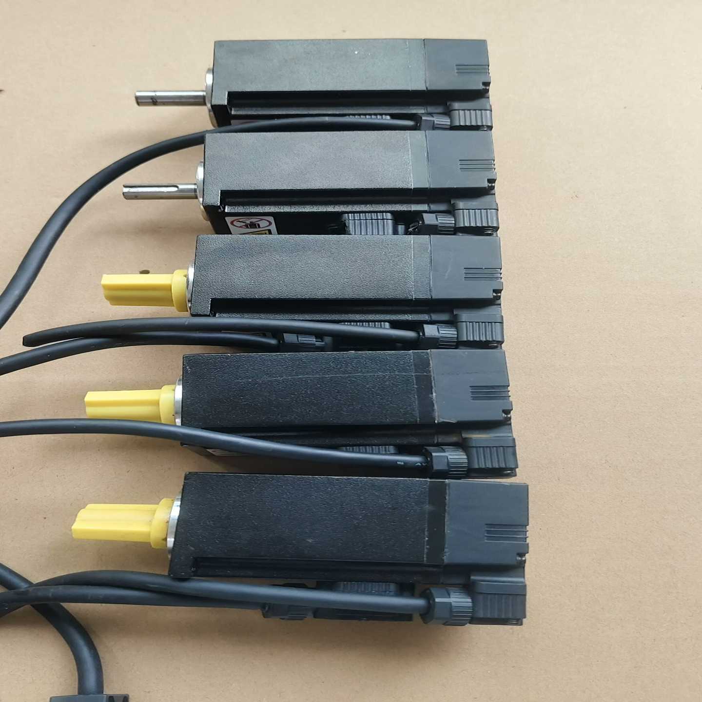 100W汇川伺服电机MS1H1-10B30CB T3~询价