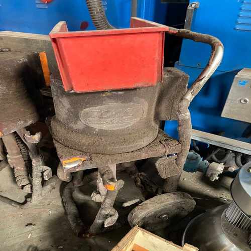 议价CSIC喷漆泵，注浆泵，用着下来的，看着外面杂质多，拆机三台