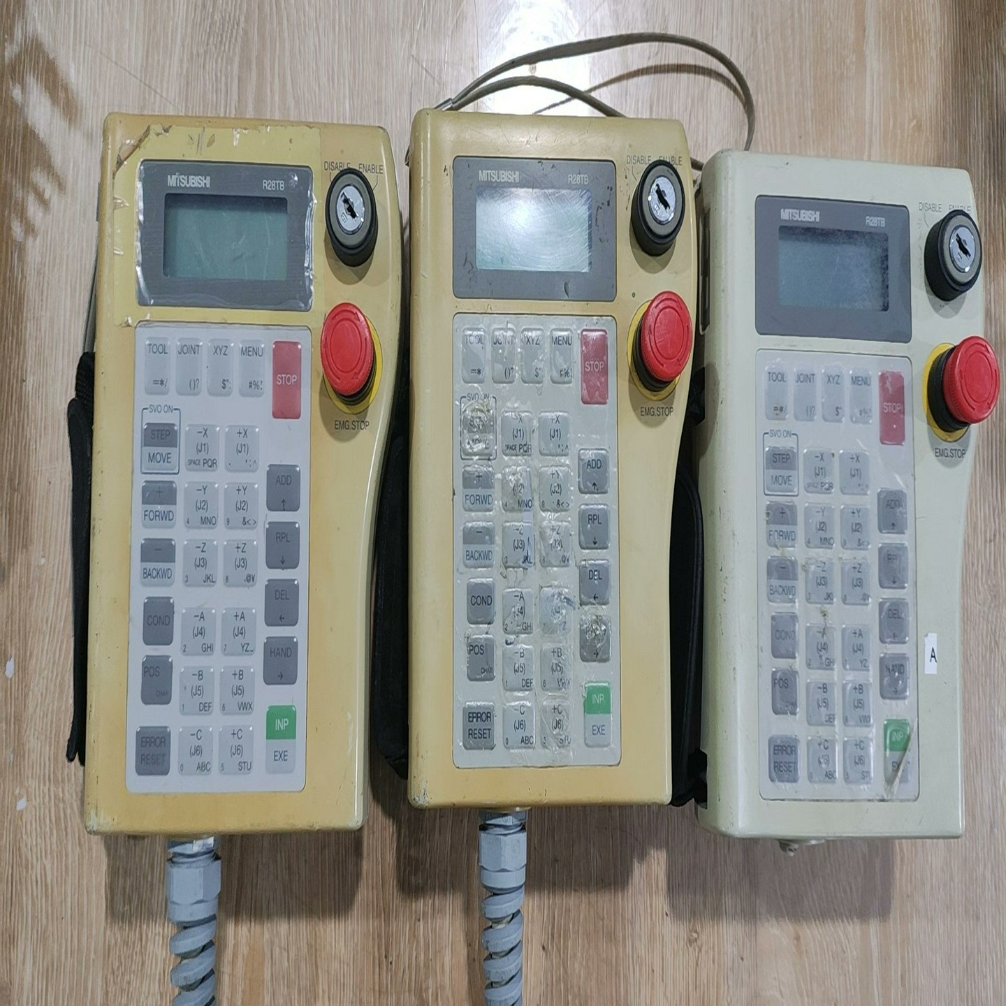 询价三菱R28TB机器人示教器BKO-FA0597H07