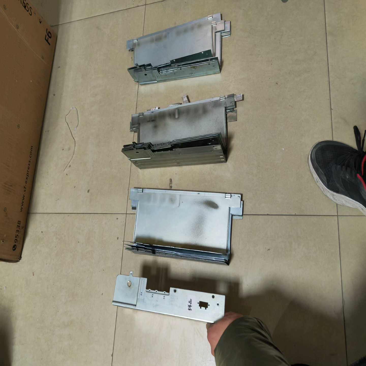 伦茨9300变频器驱动器铁片EVS93229323932询价
