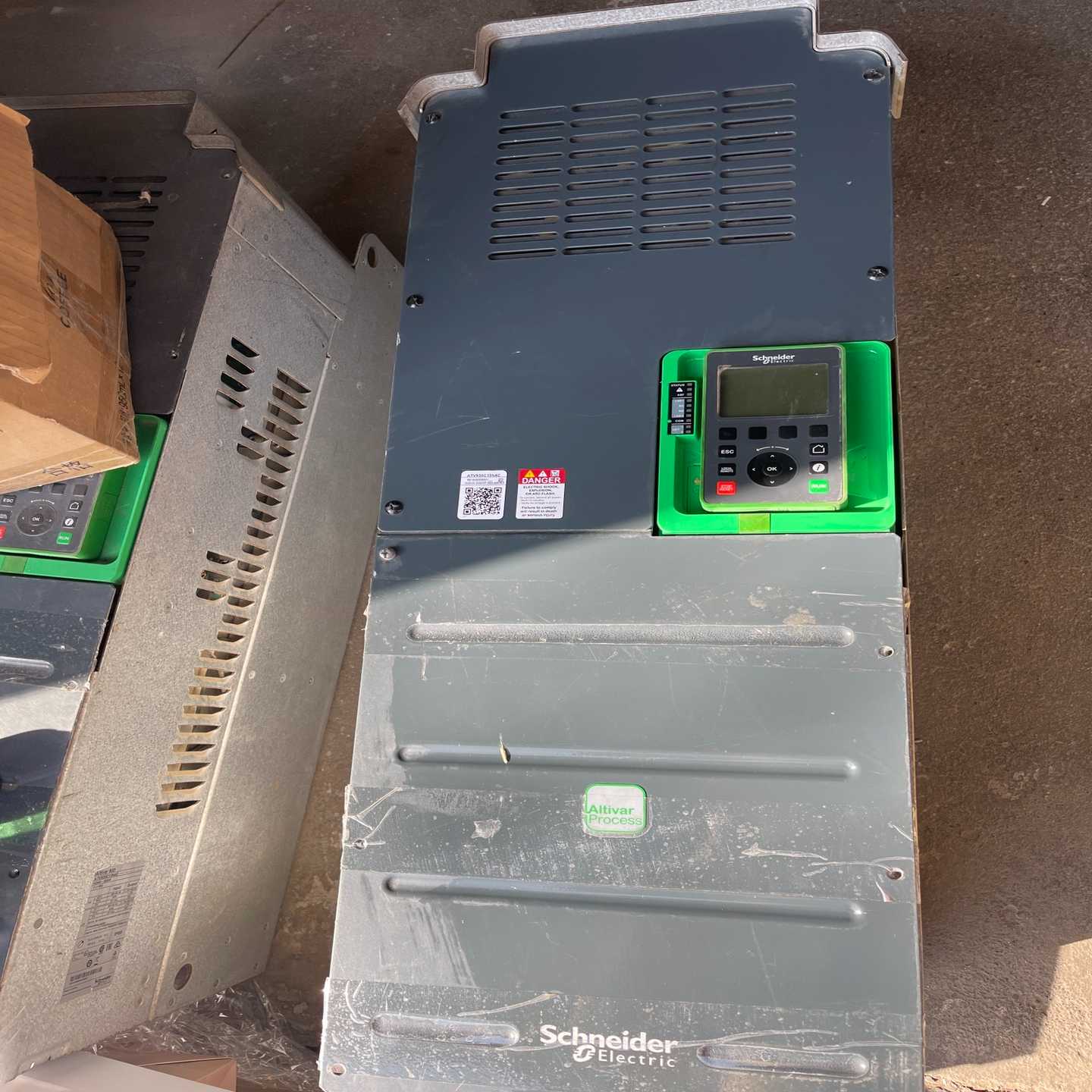 ATV930C13N4C  ATV930系列132KW~询价