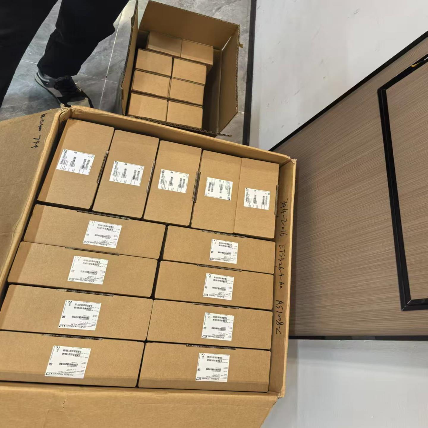 配件IFM易福门 型号EVC144 现货 全新未开封 顺丰当天发货议价