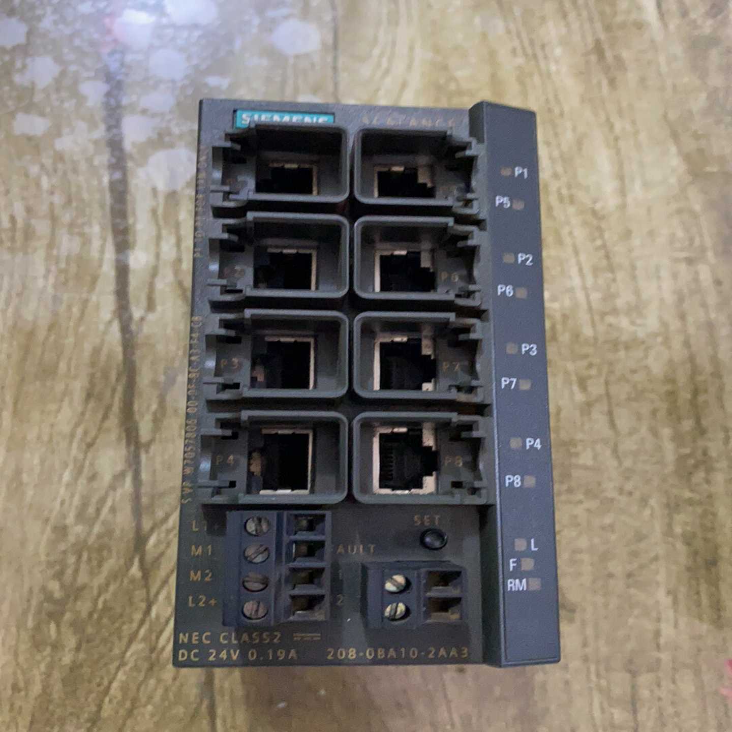 交换机208-0BA10-2AA3，外观完好，询价