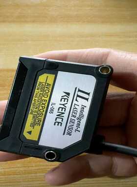 基恩士KEYENCEIL-065智能激光传感器，型号清晰可--议价商品