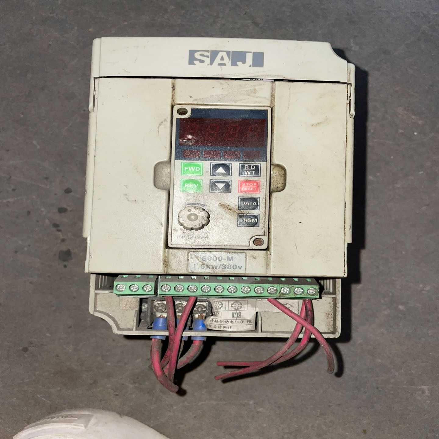 svJ三晶变频器 8000 V1R5M3 1'5KW 3~询价