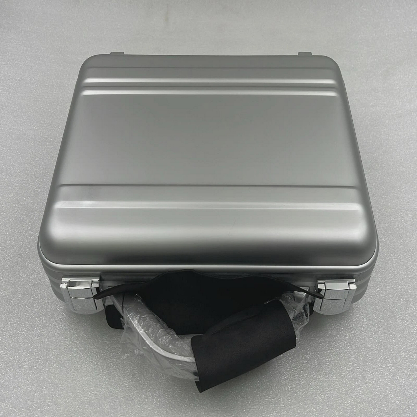 InMode工厂保护壳硬塑料减震衬垫银色Morpheus8/MorpheusV