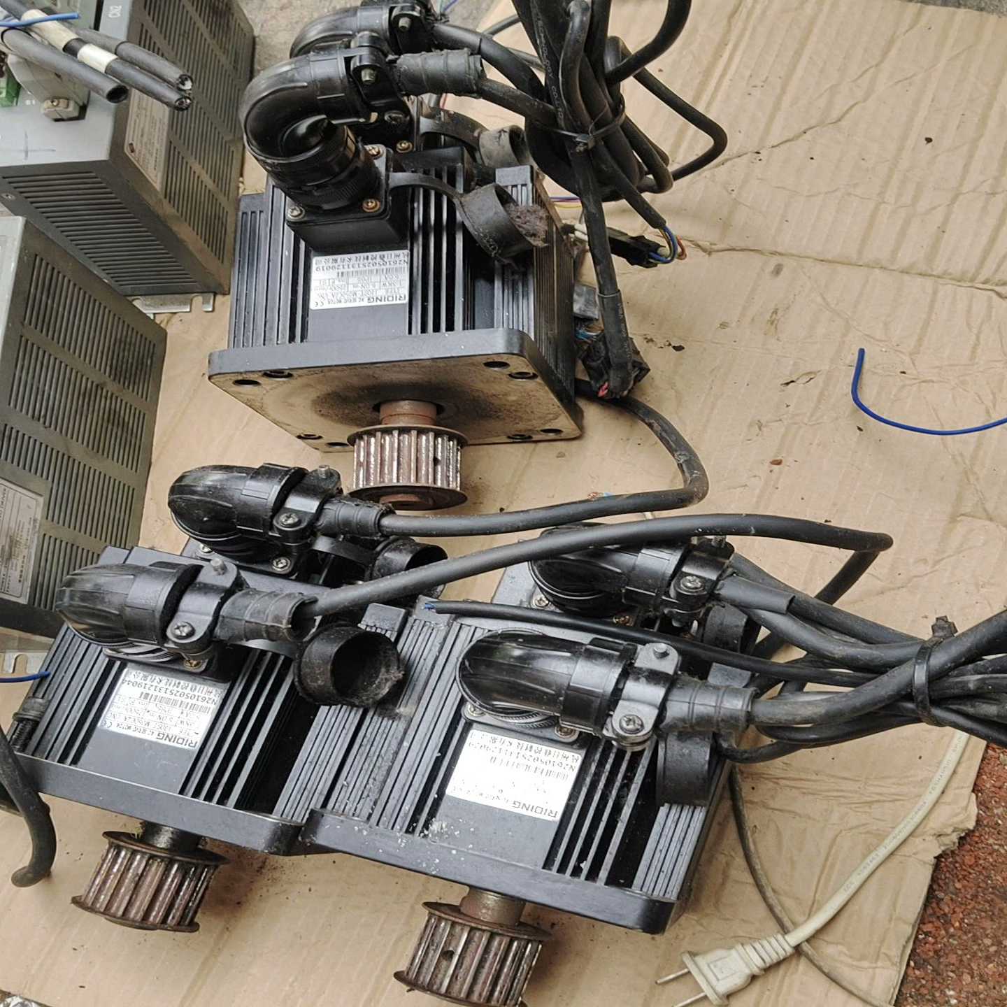 议价服10-M052单价200元