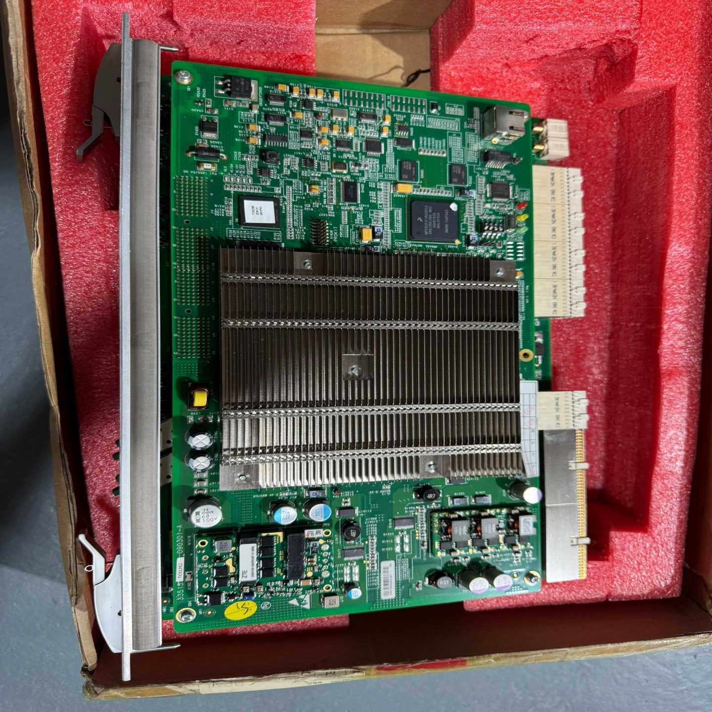 中兴S385交叉板CSC金边--议价商品