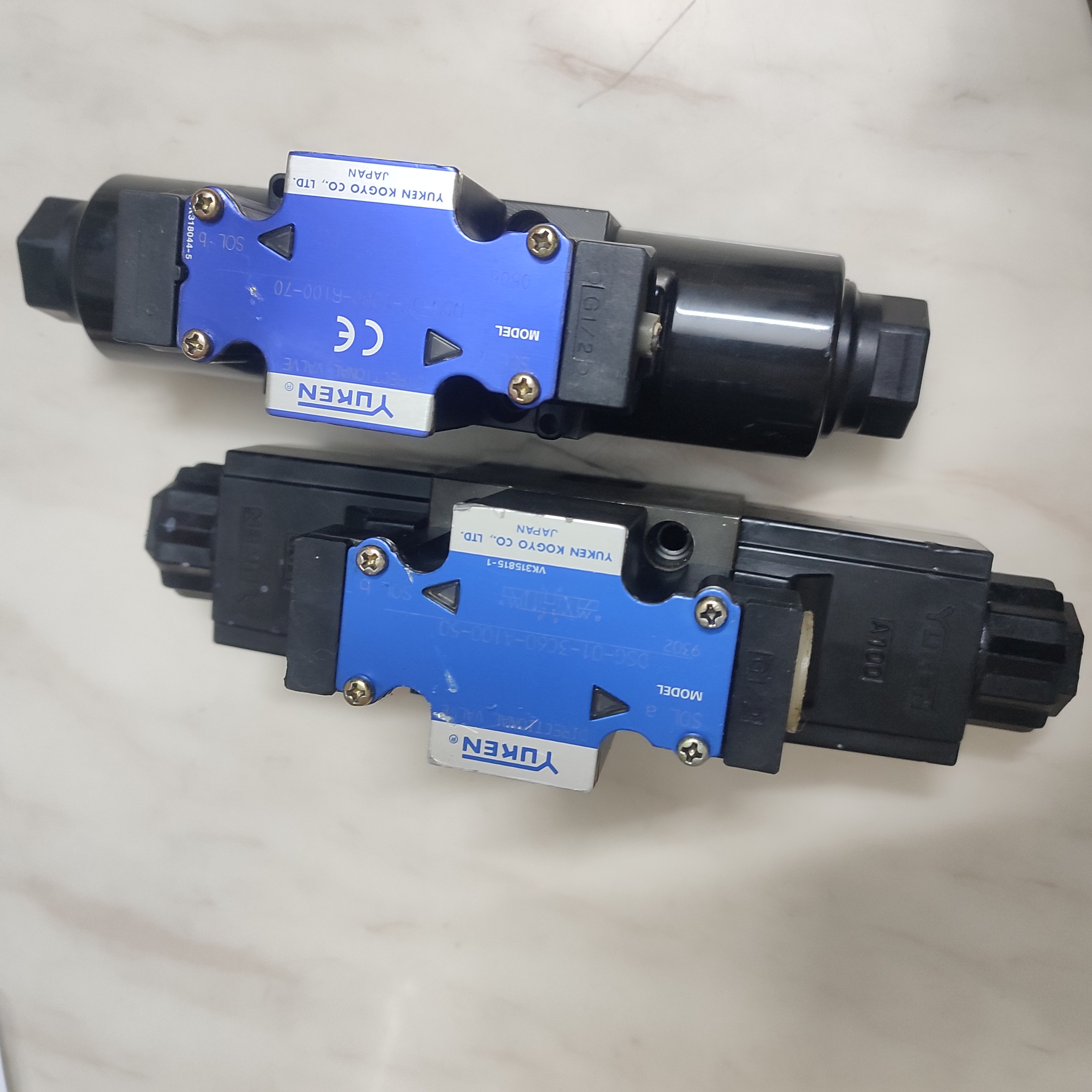 配件日本油研DSG-01-3C60-A100-50液压电磁阀DSG-01-3C60-R10议价