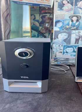 TCL电脑音箱，黑色款，功能完好，音质清晰。带音量调节旋钮和--