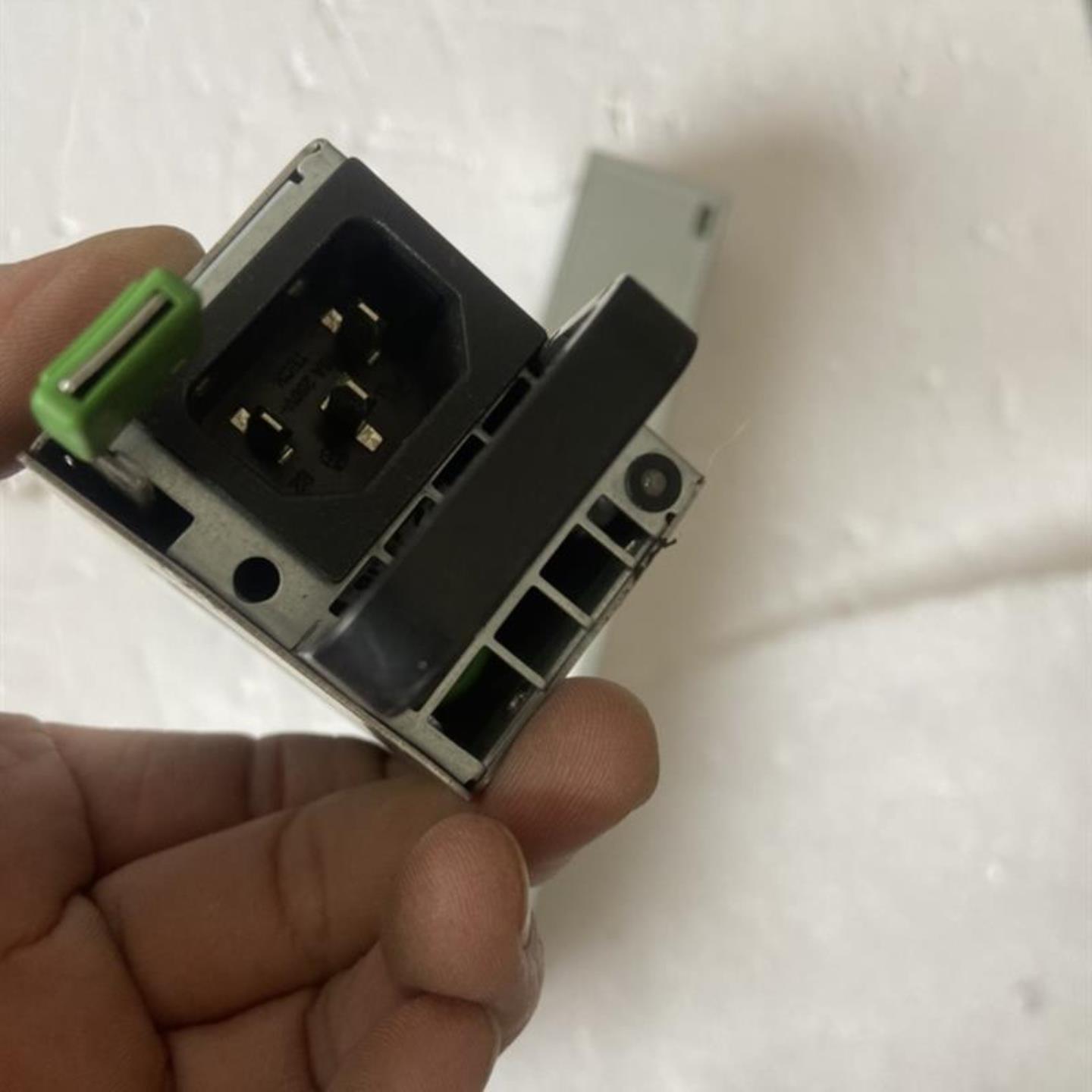 康舒 R1BA2651B P00A 0A100-00370200 650W APM12V0101 电源