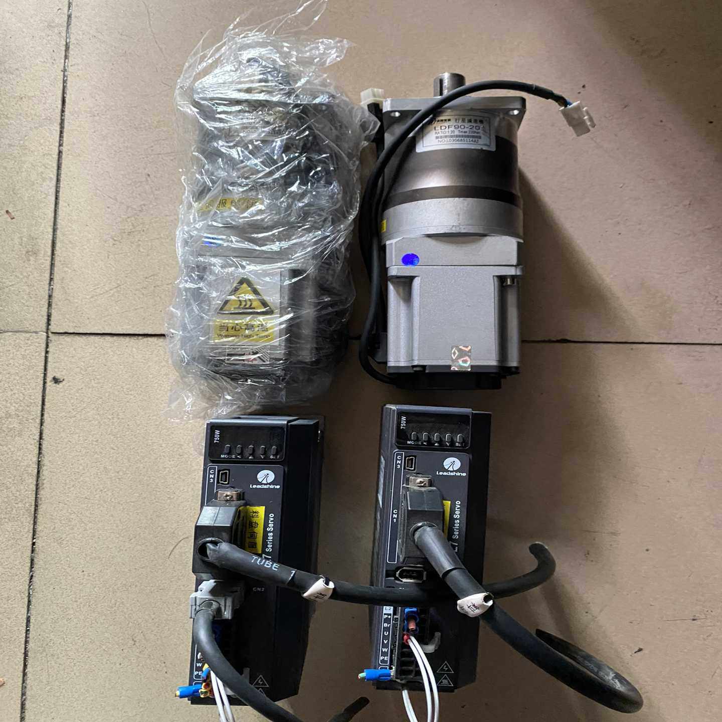 雷赛电机减速机LDF90-20，雷赛驱动L7RS-750（零零电子）