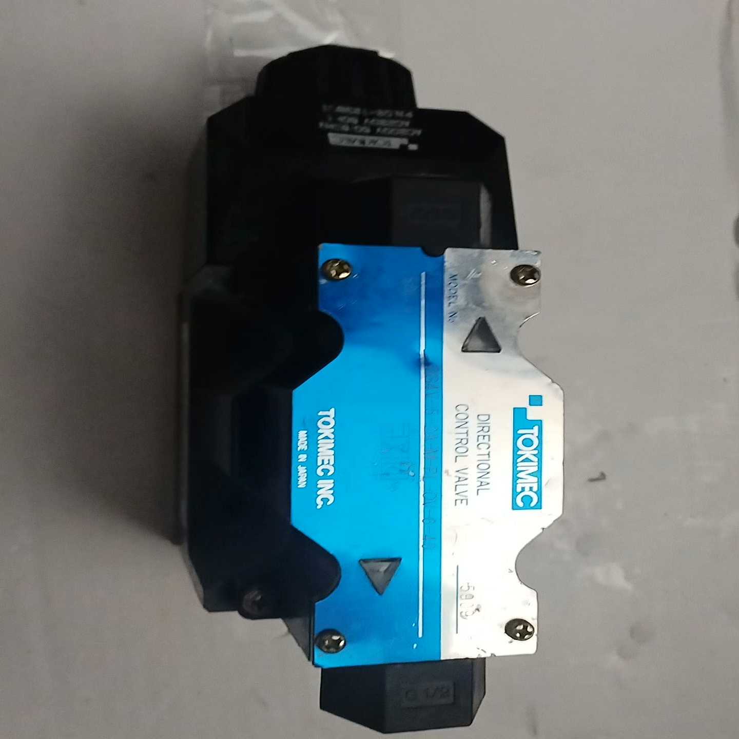TOKIMEC电磁阀DG4V-5-2A-M-PI-OV-6-