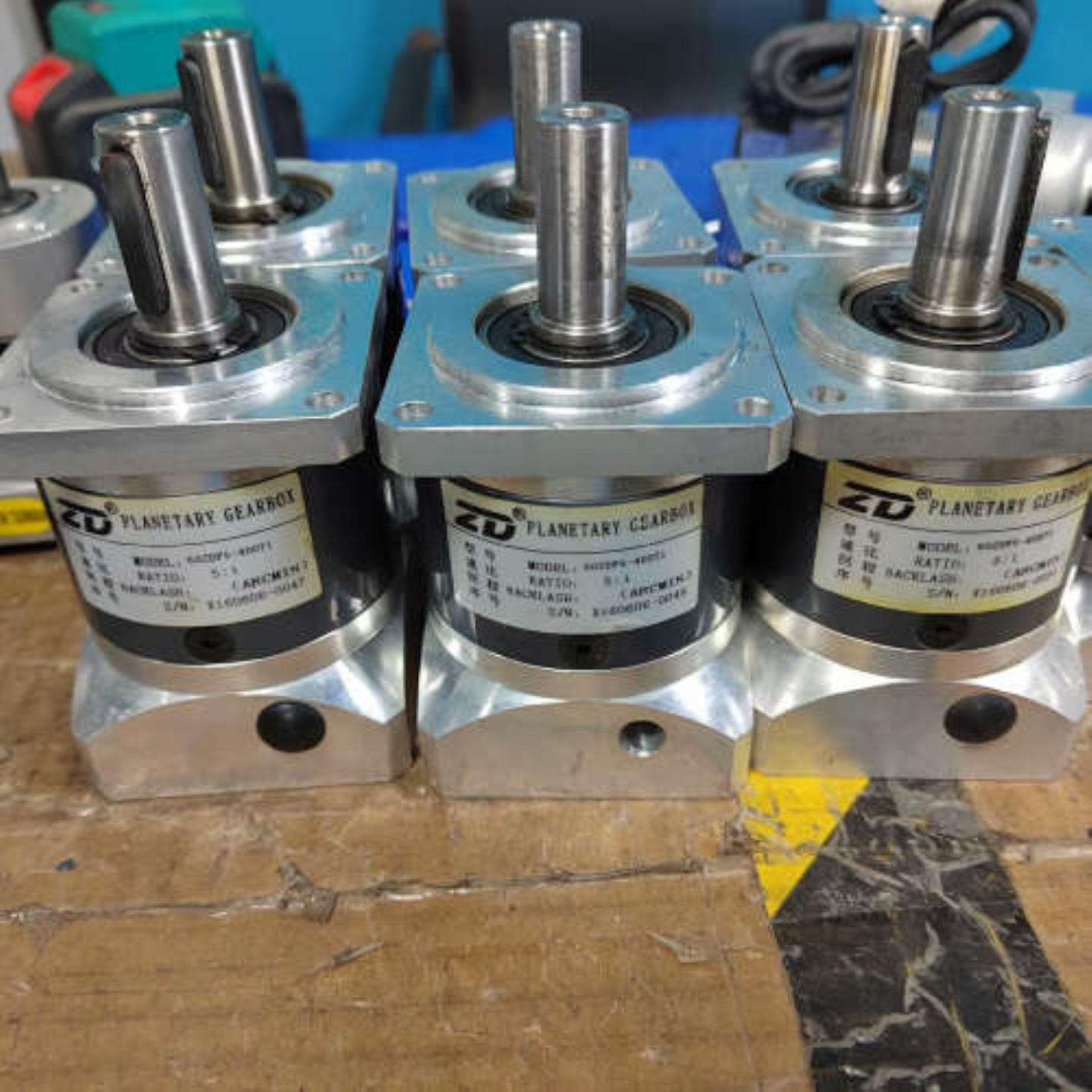 售前询价维修议价400W减速机60ZDF5-400T3中大减速机速比51