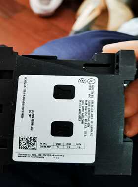 【议价】吸合器，3RT2326-1BB40-4AA0，2个适用