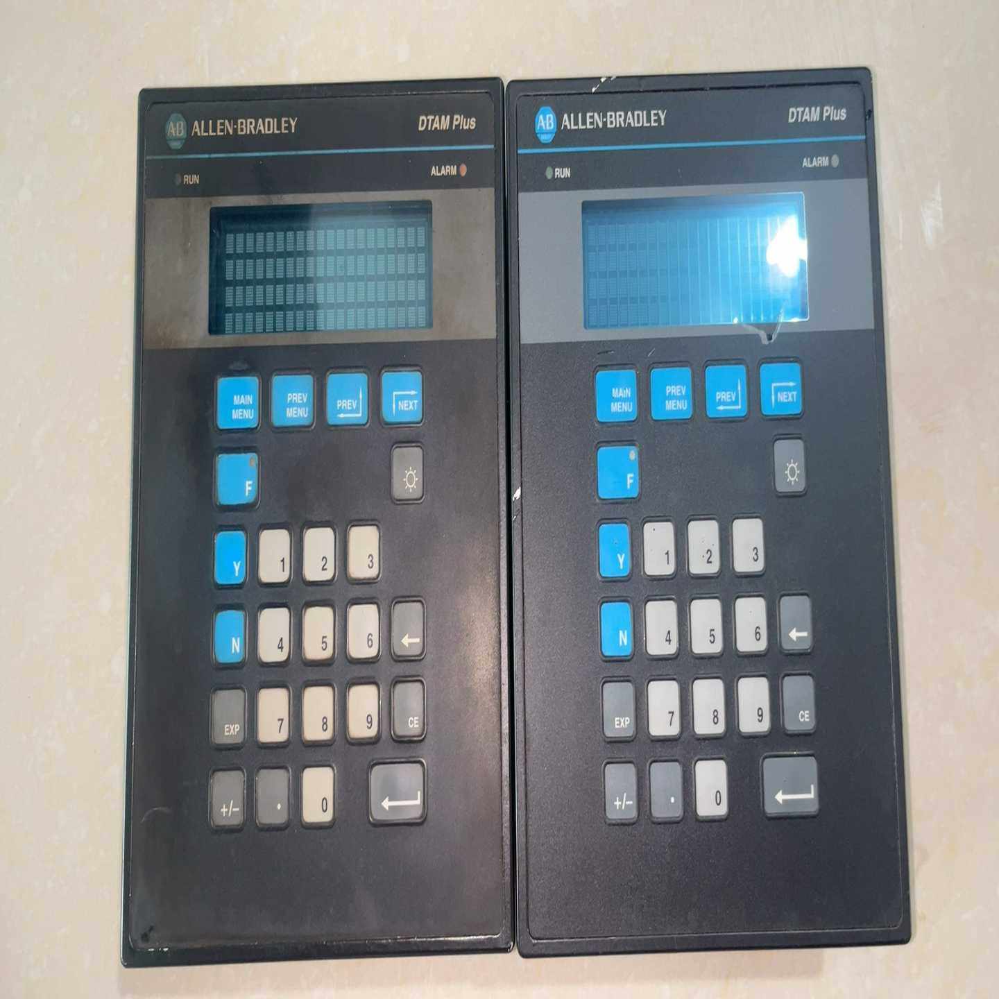 AB控制屏2707-V40P2成色如图，功能，库存2个，[浩蓉商户]