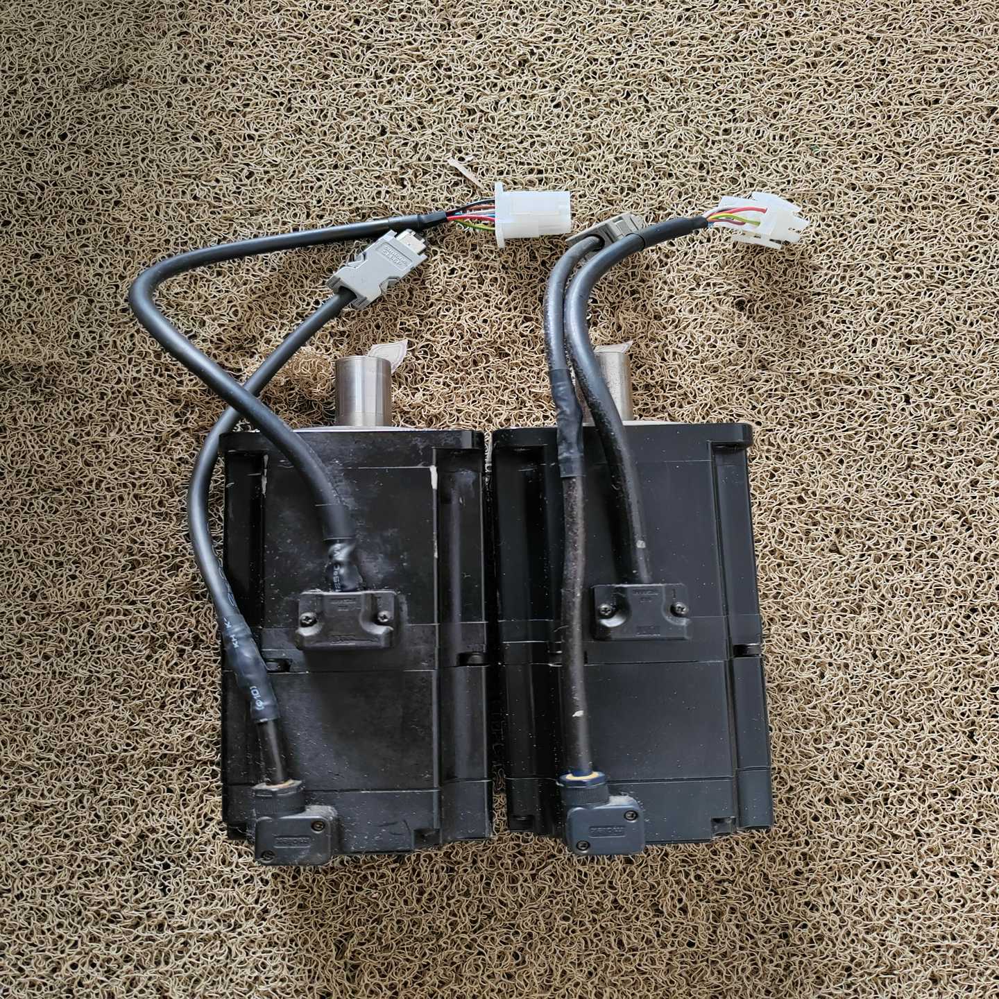 议价f安川V-086带刹车维修/现货