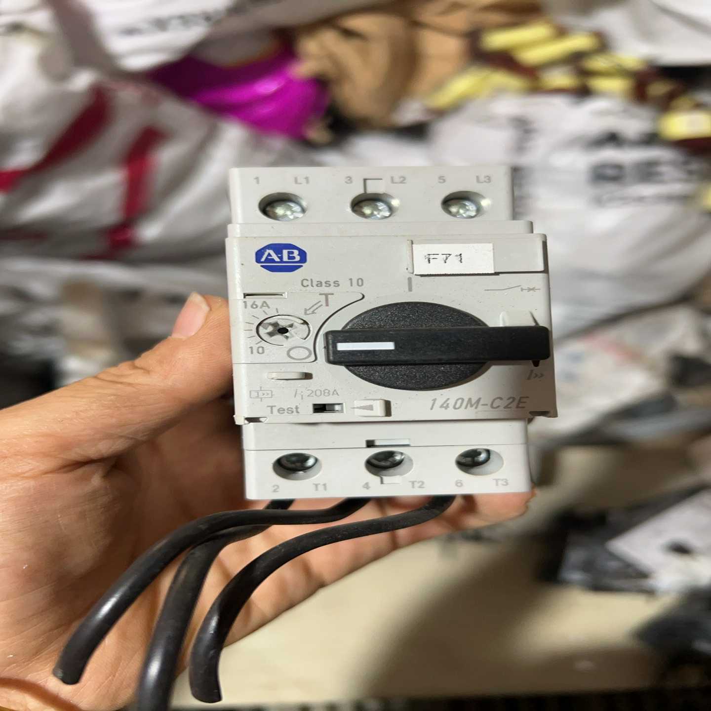 安川伺服电机，SGM7G-44AFC61，成色如图，功能~询价