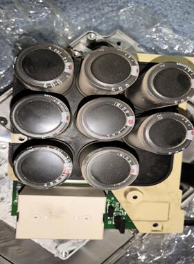 现货 YPHT31621-1BETX711120 电容板  运费到付询价