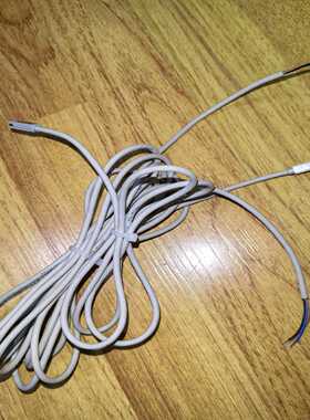 CKDT3H三线全新无装，一根三米长的，一根是一米长