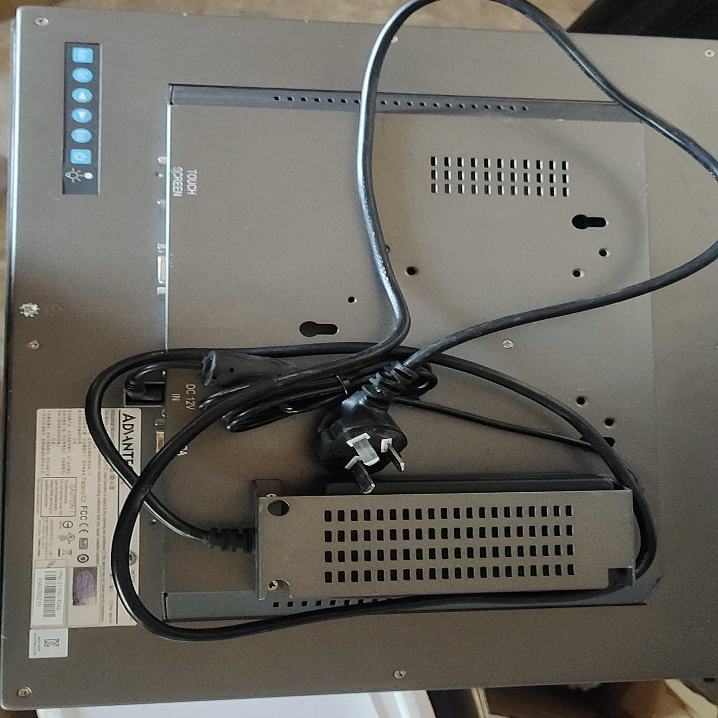 议价M-2170工业显示器，成色不错，送电源适用