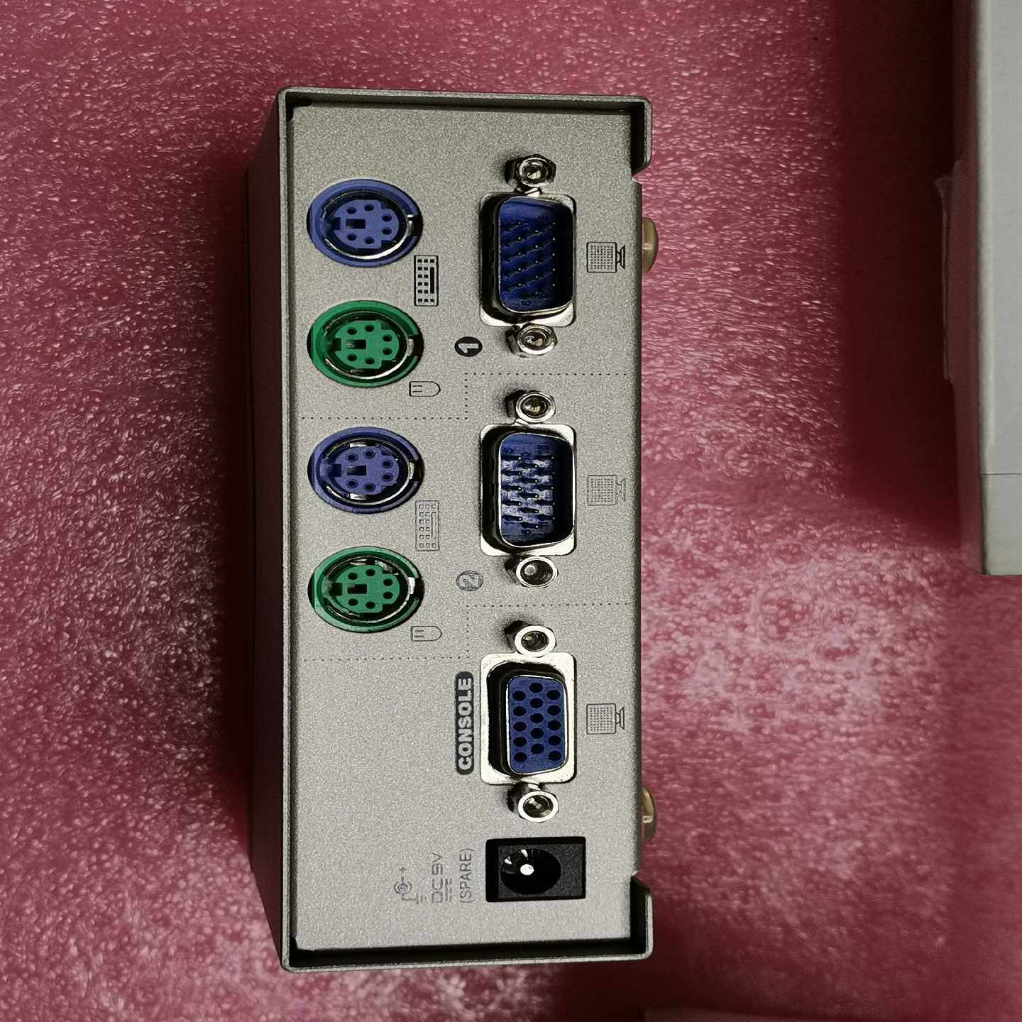 ATEN宏正CS-82AKVM信号延长器，原装全新两台，--议价商品