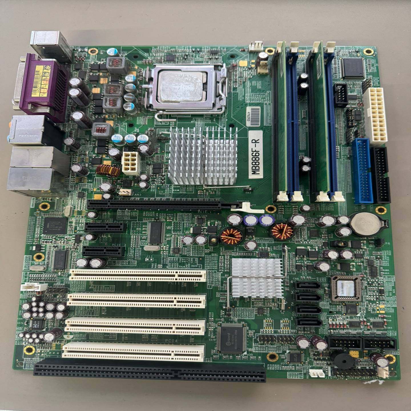 广积MB886F-R775针工业设备工控机主板实物--议价商品