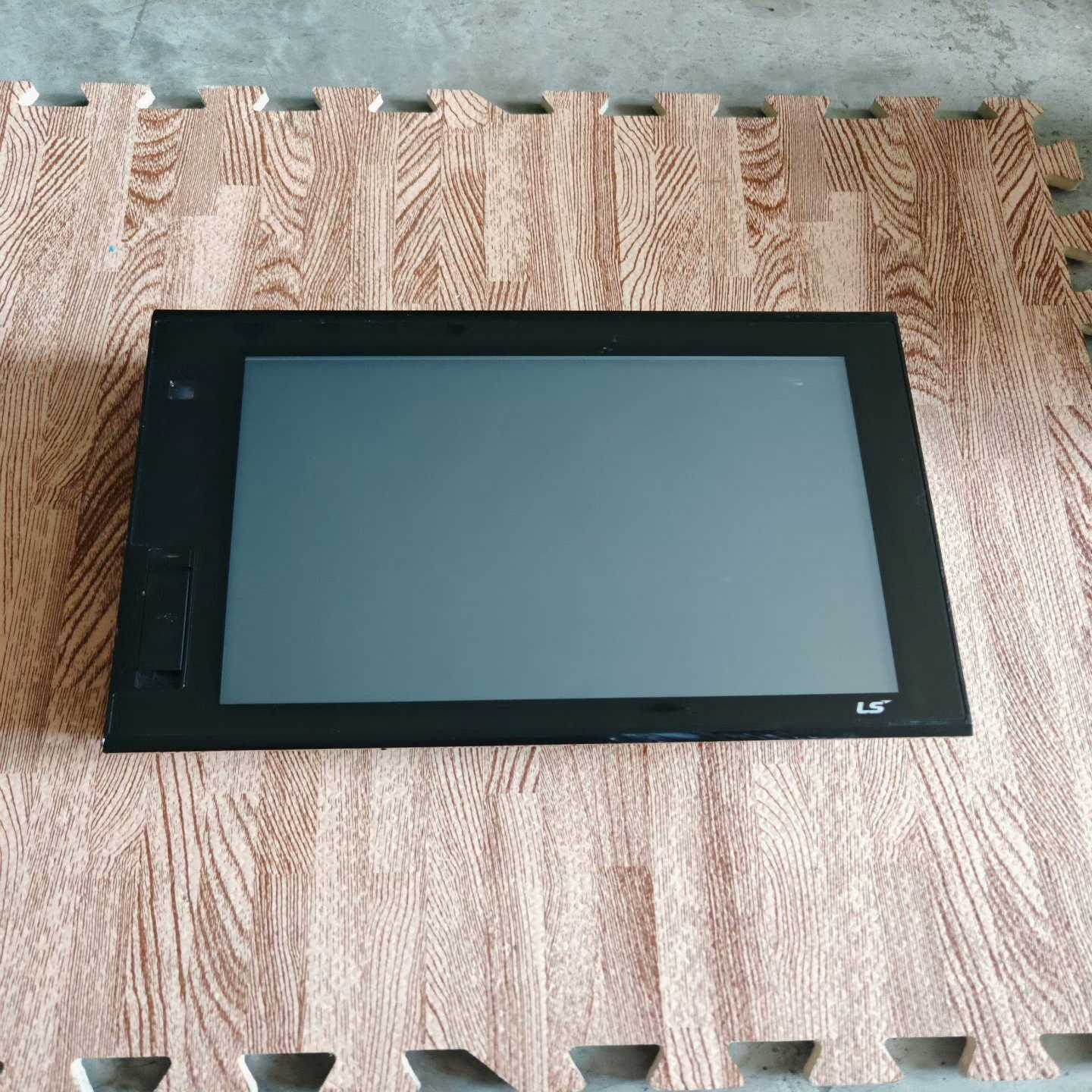 韩国LS触摸屏iXP80-TTA/AC实物图拍摄-议价