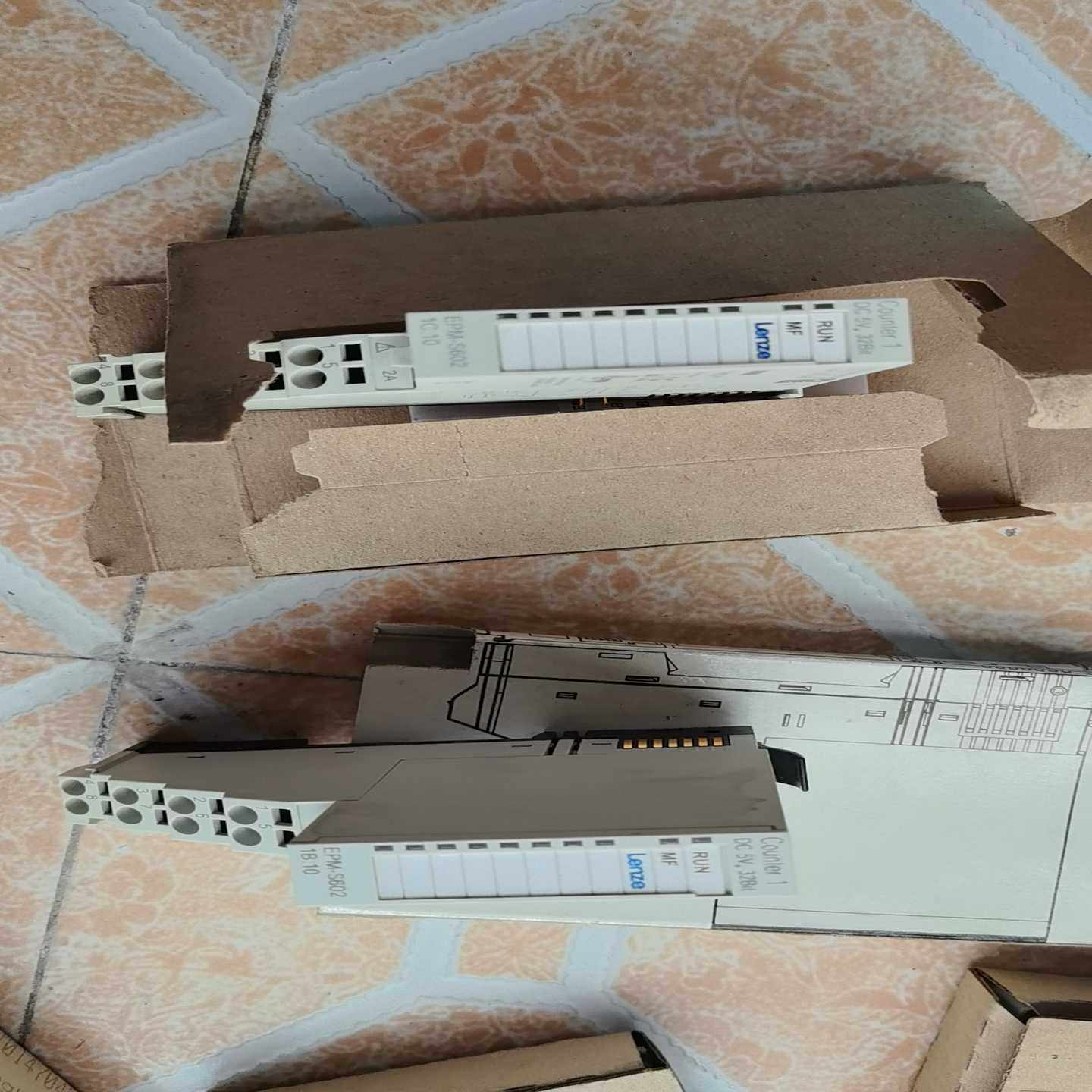 全新：EPM-S602.1C.10有2盒，