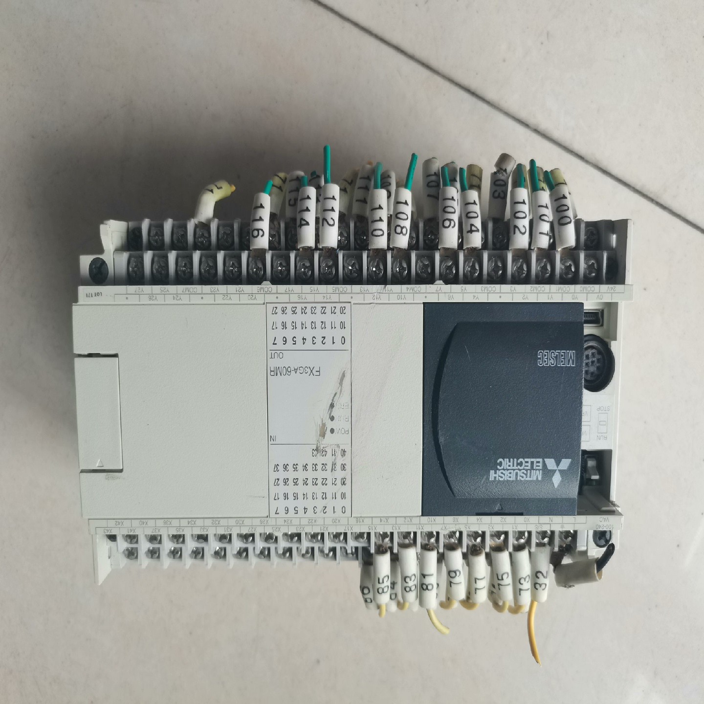 三菱PLCFX3GA-60MR-CM现货现拍{议价}