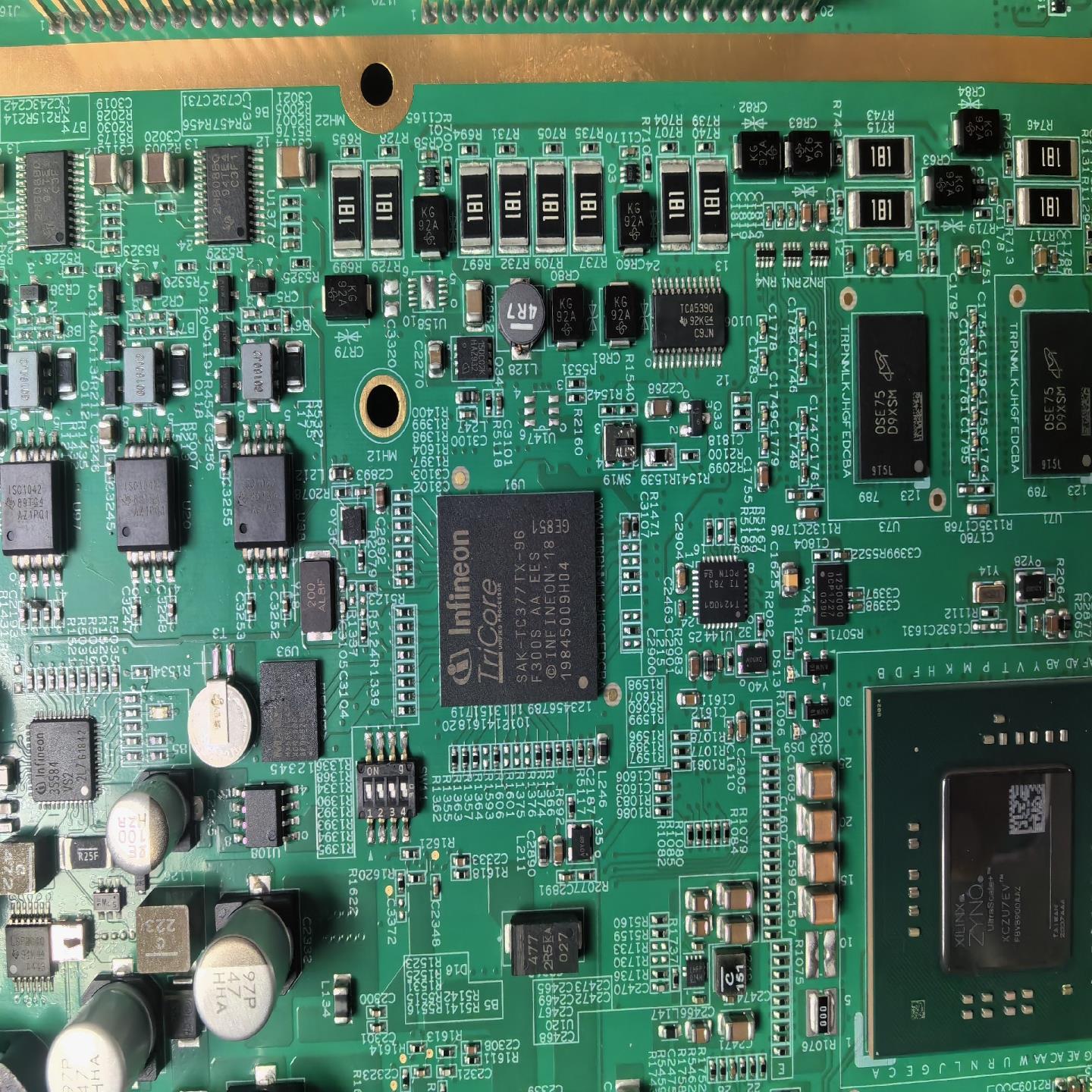 【星慕电子】SAK-TC377TX96FS300S